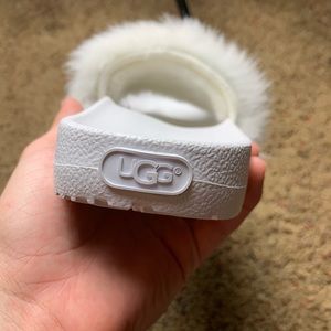 Brand new ugg slides slippers